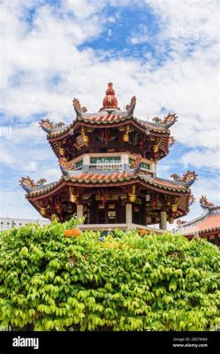 Le Temple de l'Empereur Céleste: Un joyau architectural fascinant niché au cœur des montagnes!